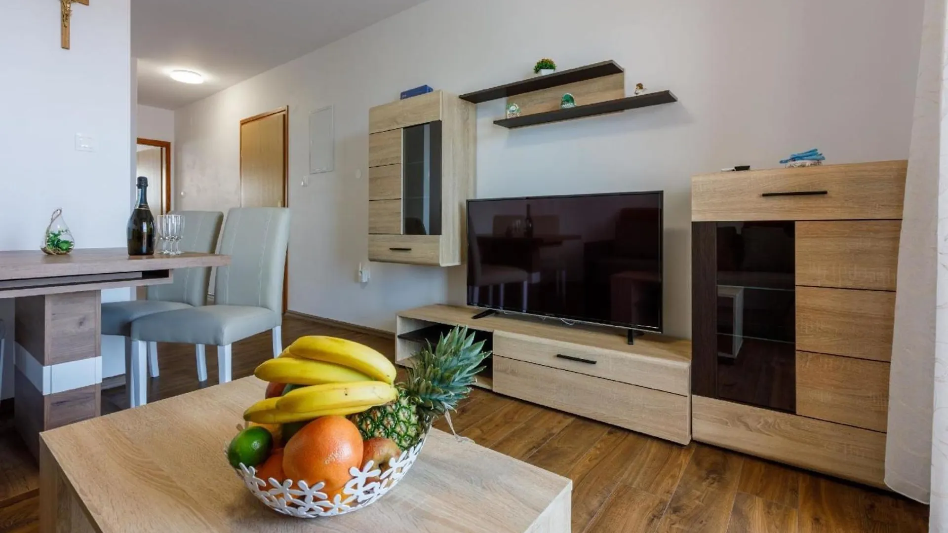 Wohnung In Novi Vinodolski Mit Eigenem Balkon Apartment