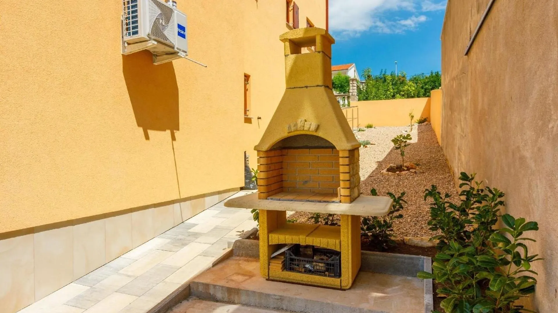 Wohnung In Novi Vinodolski Mit Eigenem Balkon