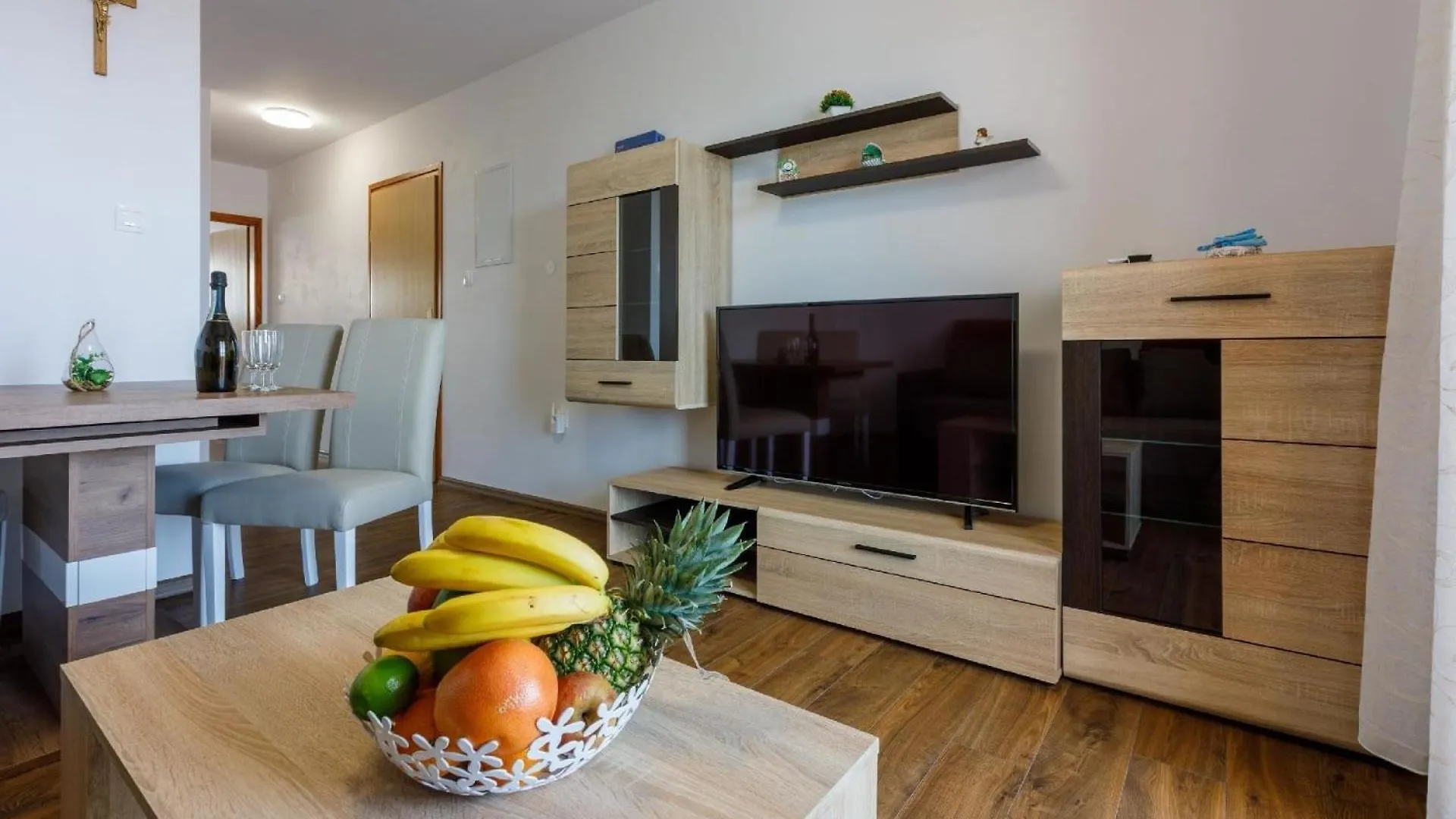 Wohnung In Novi Vinodolski Mit Eigenem Balkon 0*,